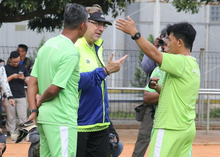 Pelatih Persib Robert Rene Alberts Enggan Disebut Pengkritik soal Jadwal Liga 1