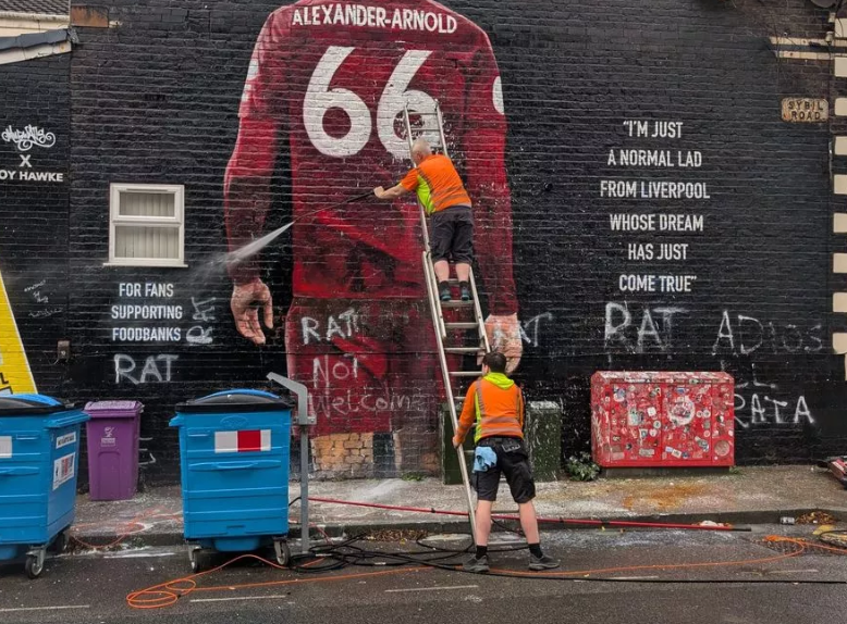 Liverpool vs Real Madrid: Teror Mulai Terasa, Mural Alexander-Arnold Dekat Anfield Dirusak