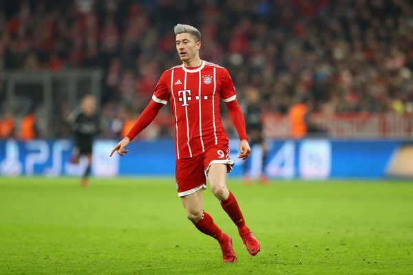 Robert Lewandowski Bikin Real Madrid Gigit Jari