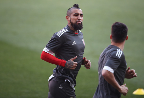 Pelatih Bayern Munchen Enggan Komentari Masa Depan Arturo Vidal