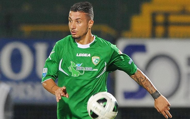 Arsenal Incar Bek Asal Italia