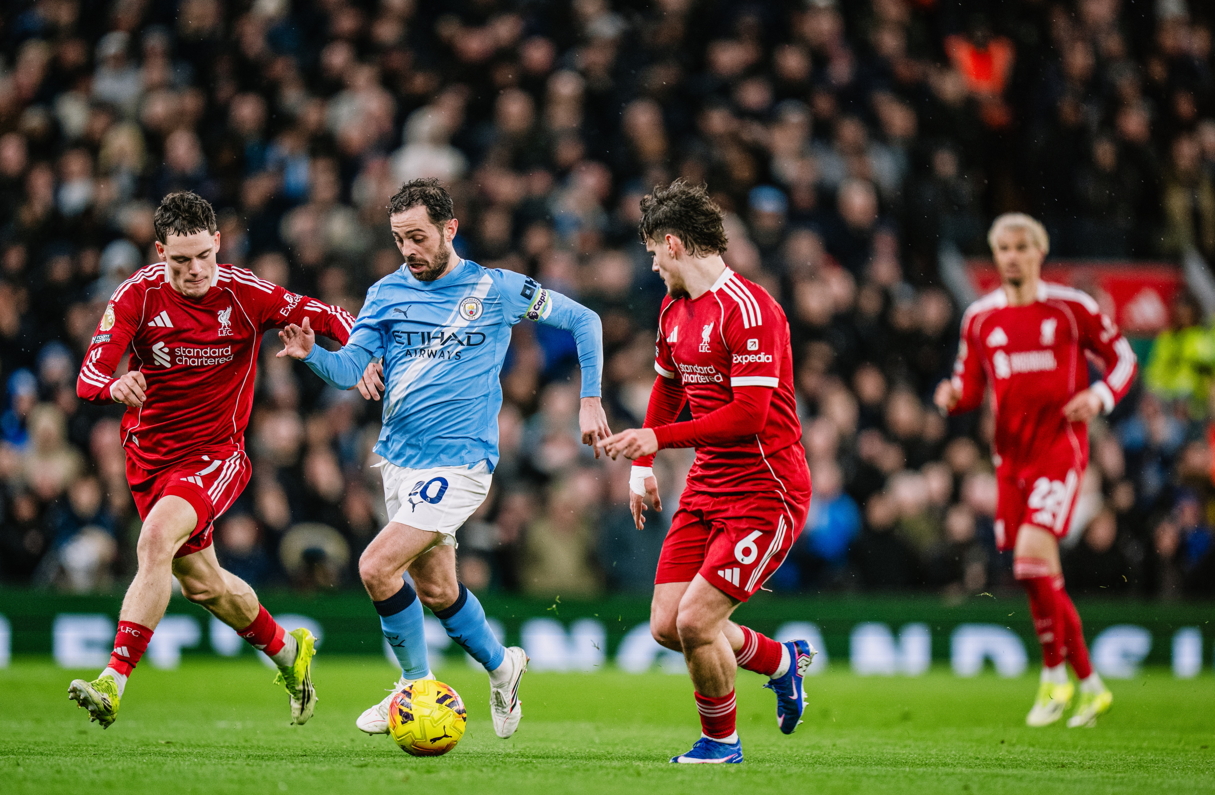 Hasil Premier League: Comeback Dramatis, Manchester City Tumbangkan Liverpool di Anfield