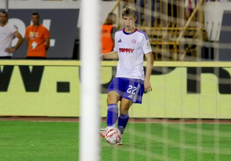 Inter Milan Rekrut Bek Tengah Asal Kroasia yang Baru Berusia 18 Tahun