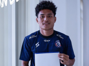Arema FC Rekrut Asyraq Gufron dan Mikael Tata Menambal Sektor Pertahanan