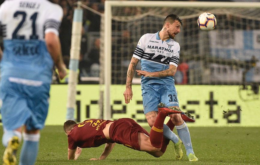 Hasil Liga Eropa: Bayern Pepet Dortmund, Roma Kalah Telak di Derby della Capitale