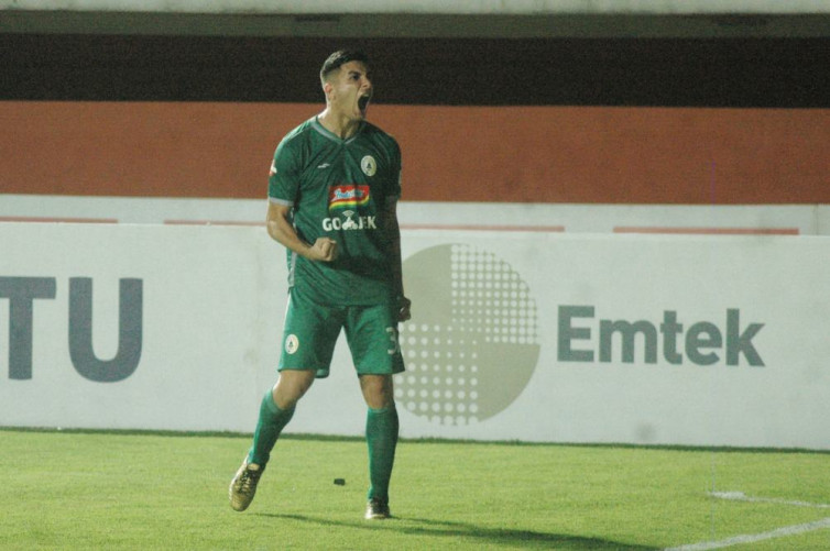 Terkunci di Argentina, Adaptasi Brian Ferrerira Disorot Pelatih Persela Jelang Liga 1 Bergulir Lagi