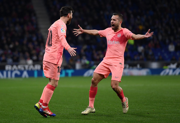 Diminta Bandingkan Lionel Messi dengan Vinicius Junior, Jordi Alba Langsung Kabur