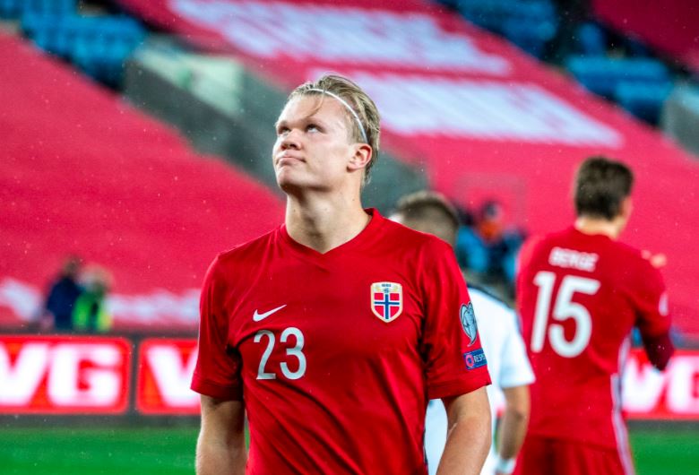 Anomali Erling Haaland: Menggila di Klub, Melempem dengan Timnas Norwegia