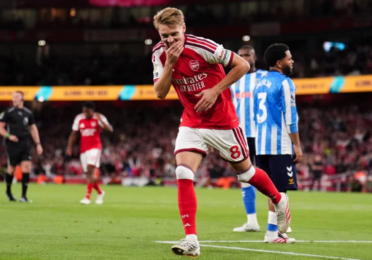 Start Sempurna Juara Bertahan Premier League