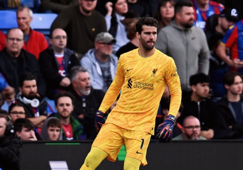 Cedera, Alisson Becker Lewatkan Tujuh Laga Liverpool
