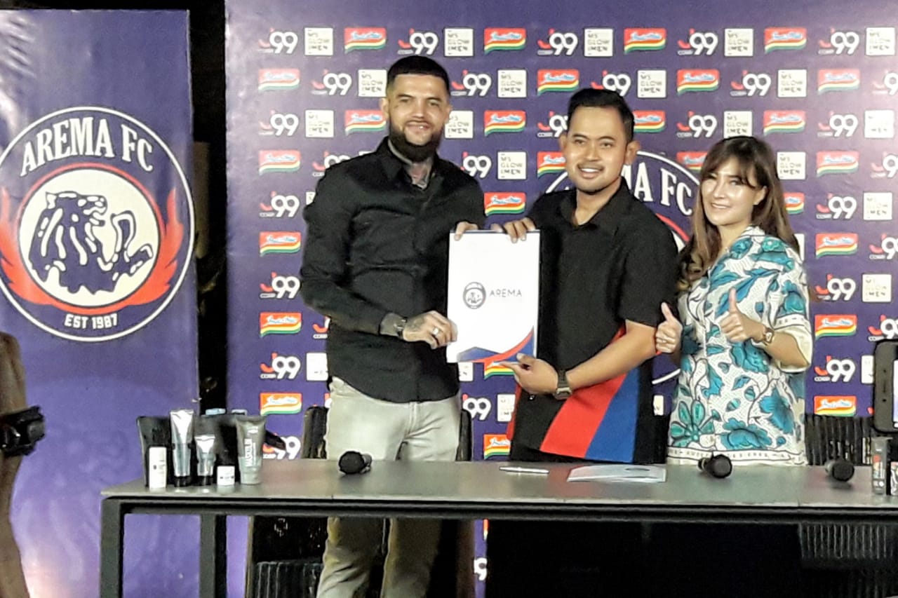 Arema FC Siapkan Opsi Perpanjangan untuk Diego Michiels