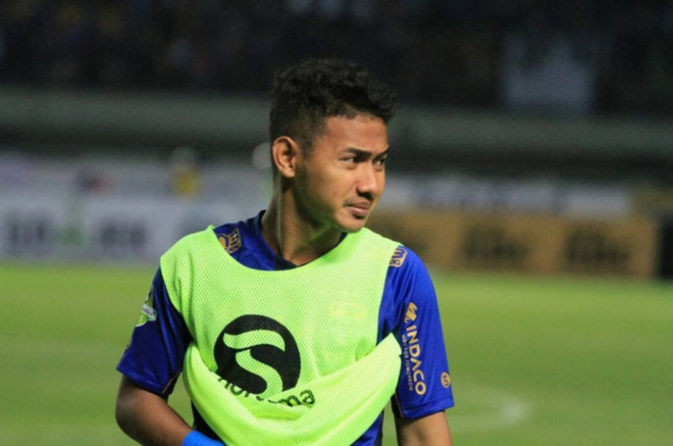 Gian Zola Makin Berhasrat Hijrah dari Persib ke Persela