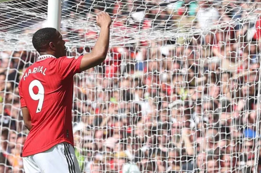 Manchester United 2-0 Wolverhampton: Setan Merah Pepet Newcastle di Peringkat Ketiga