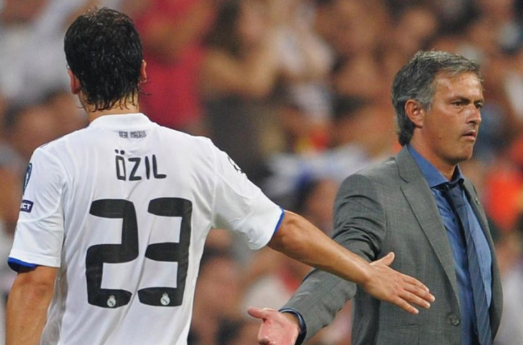 Pahit Manis Hubungan Mesut Ozil dan Jose Mourinho di Real Madrid