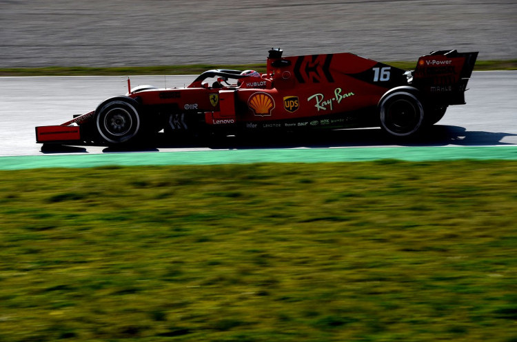 Hari Kedua Tes F1 Barcelona: Charles Leclerc Pertegas Kecepatan Mobil Ferrari