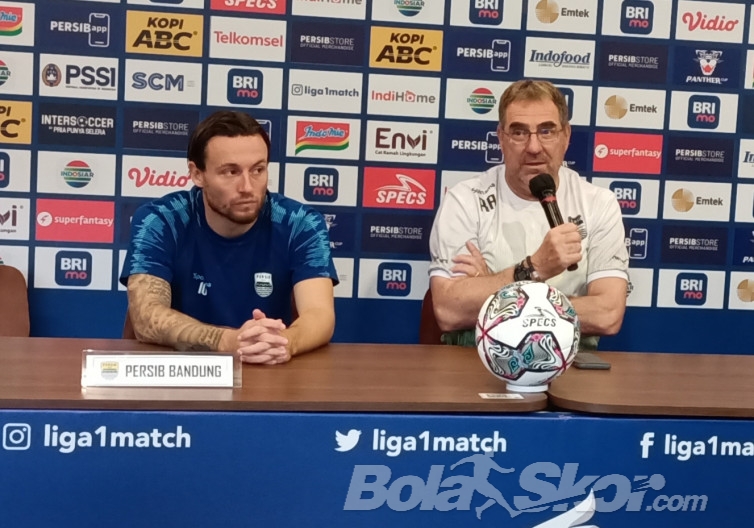 Marc Klok Kembali Jadi Kapten Persib saat Melawan Madura United