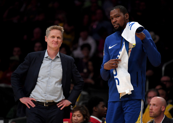 Hasil NBA: Sahabat Meninggal Dunia, Kevin Durant Tetap Bintang Kemenangan Warriors