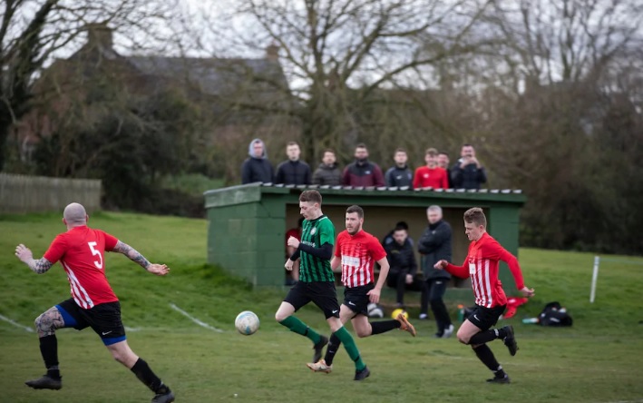 Saat Premier League Vakum, Penonton Kompetisi Amatir Melonjak