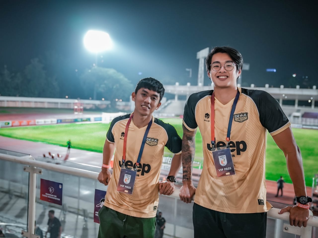 Dewa United: Berbeda Lapangan, tetapi Satu Dukungan