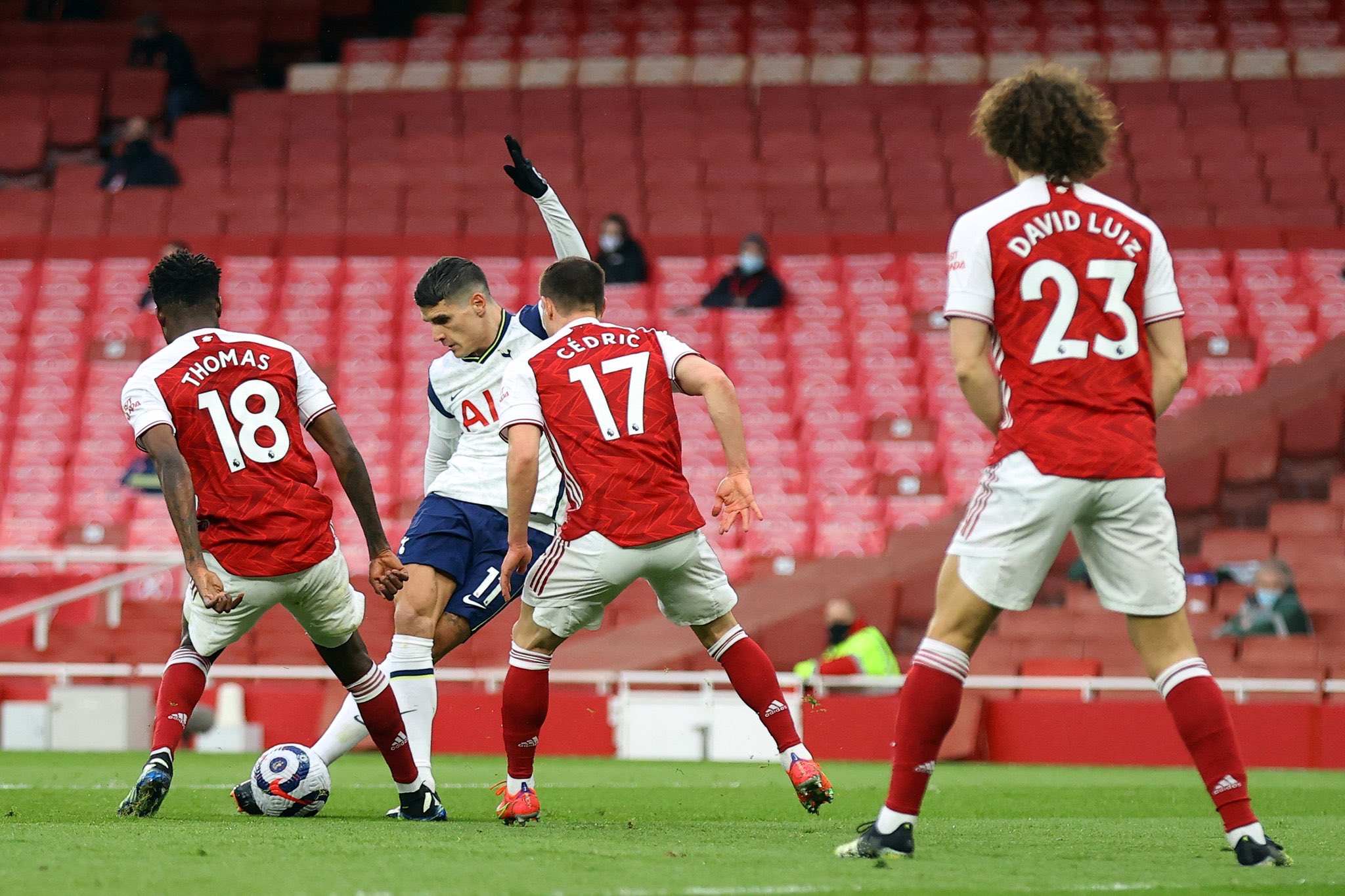 Keistimewaan Rabona Lamela, Calon Gol Terbaik Premier League 2020-2021