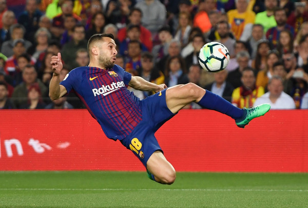 Manchester United Favorit Datangkan Bek Barcelona