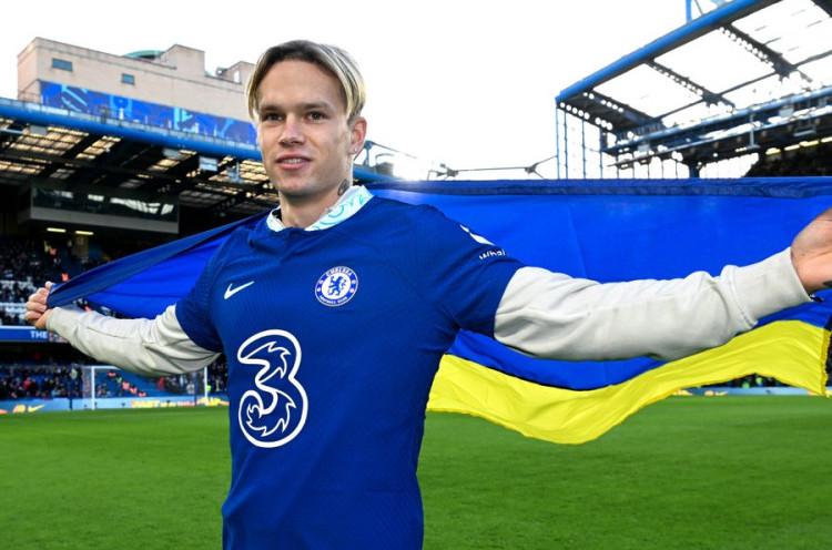 Resmi Jadi Amunisi Baru Chelsea, Mykhaylo Mudryk Kibarkan Bendera Ukraina di Stamford Bridge