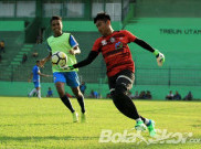 Coret Kartika Ajie, Arema FC Punya Slot untuk Kiper Baru