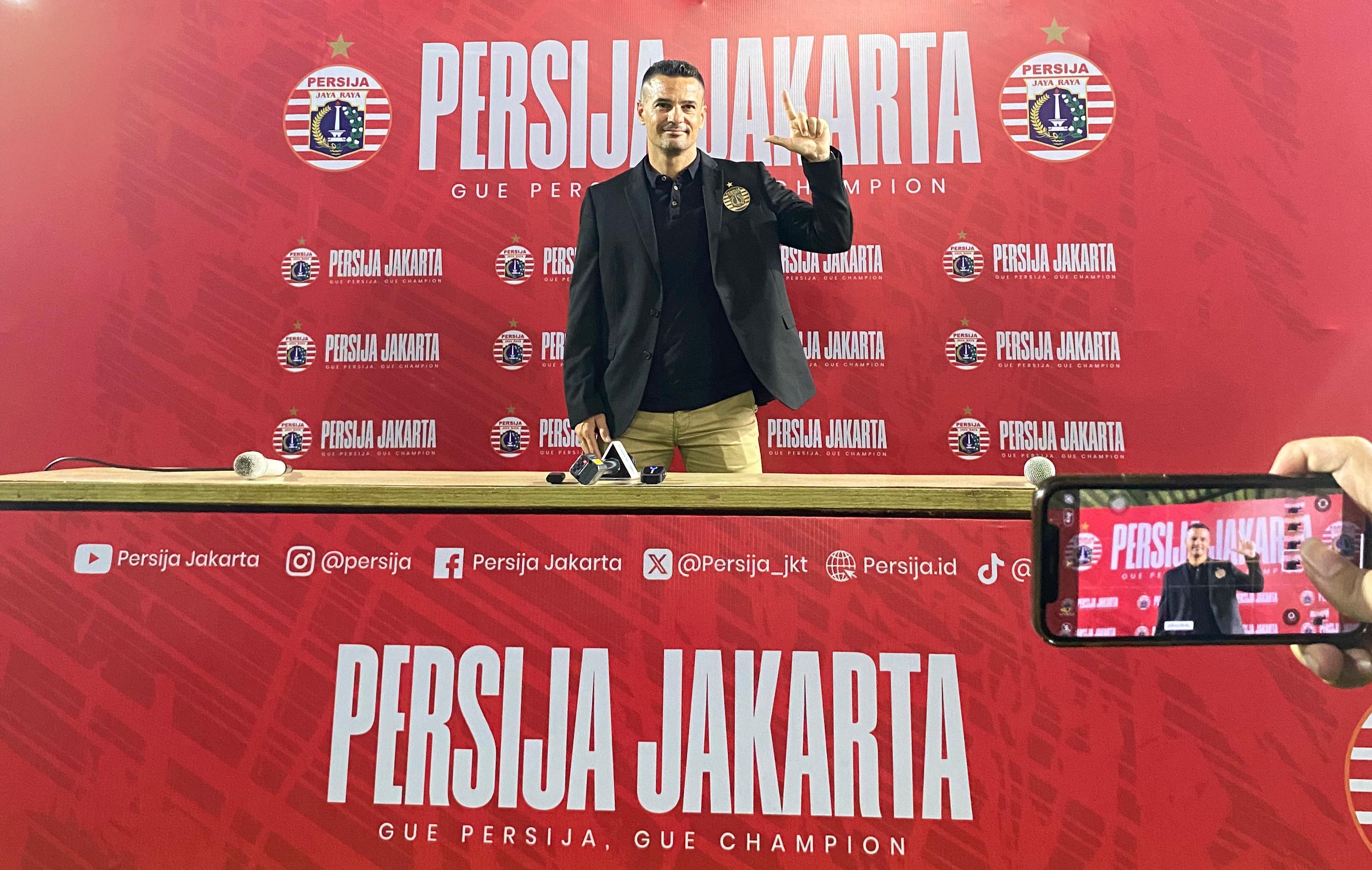 Persentase Kemenangan Cuma 41 Persen, Carlos Pena Bertekad Buktikan Diri di Persija