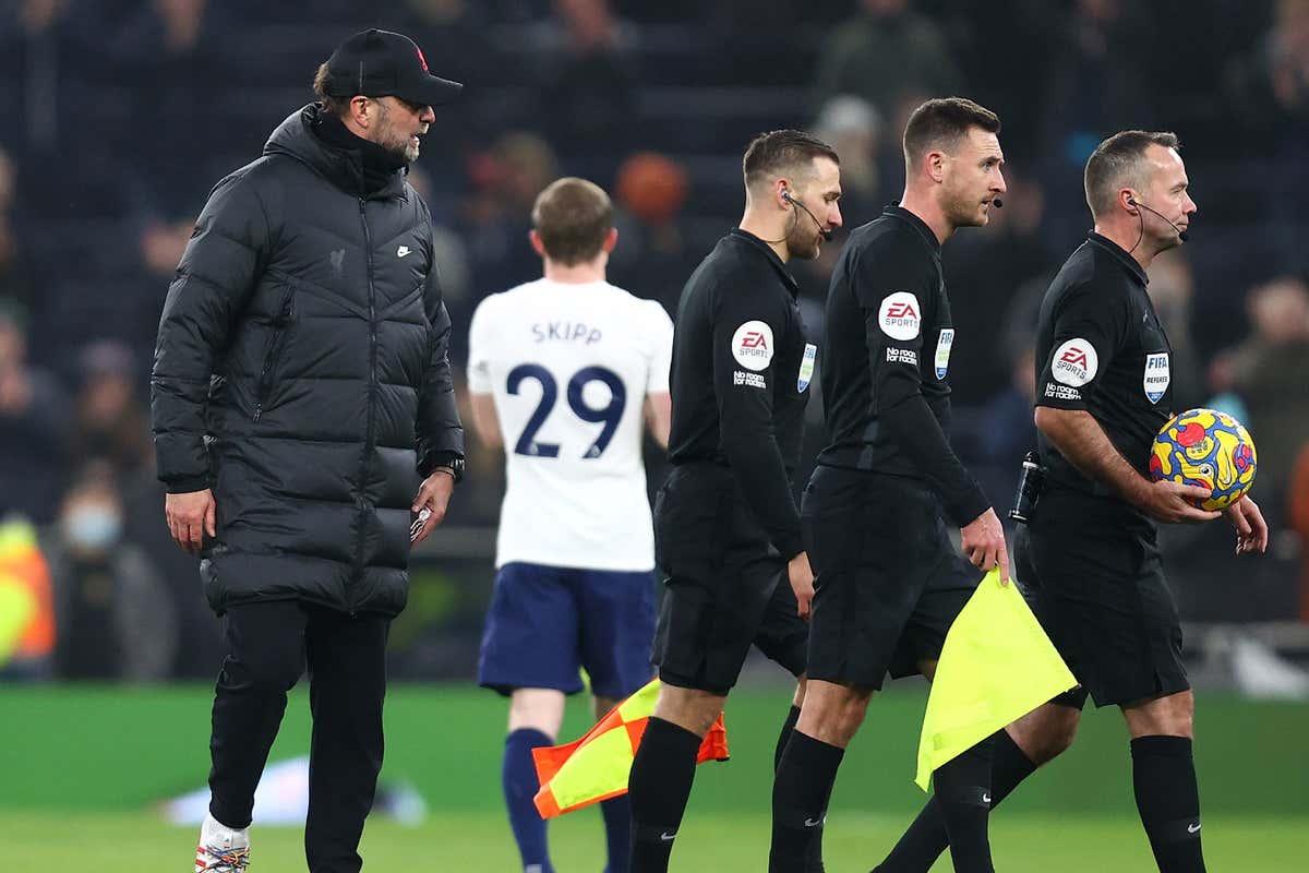 Liverpool Gagal Menang, Jurgen Klopp Tandai Wasit
