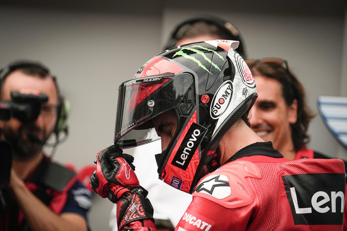 Francesco Bagnaia Diserang, Ducati Pasang Badan