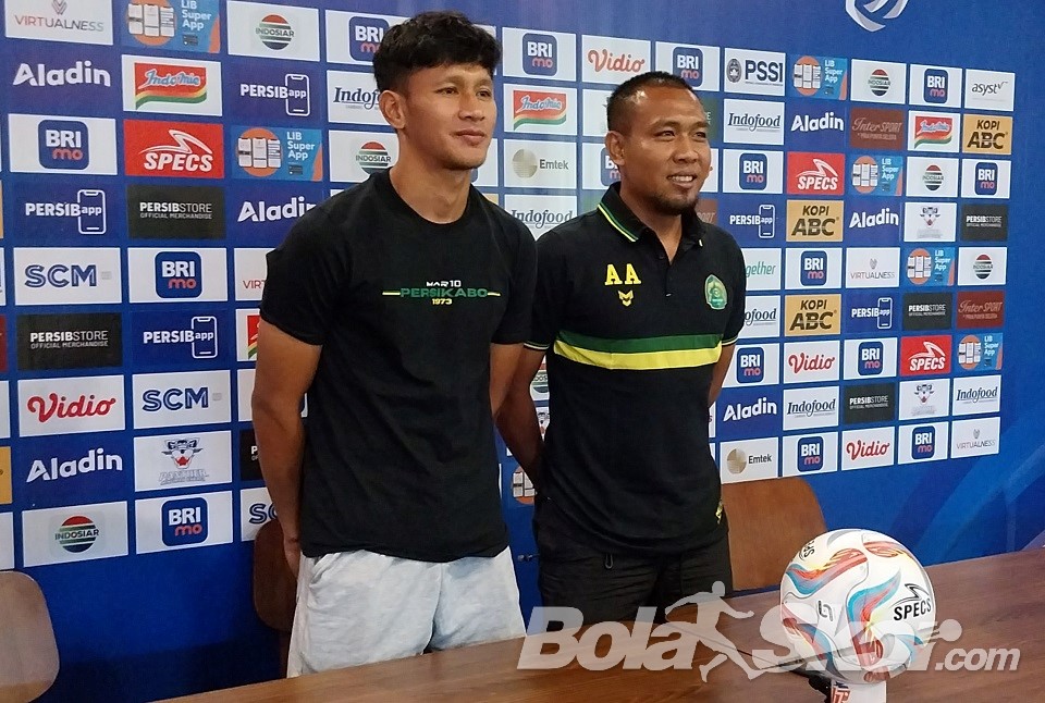 Jelang Persib Vs Persikabo, Aji Santoso Sakit