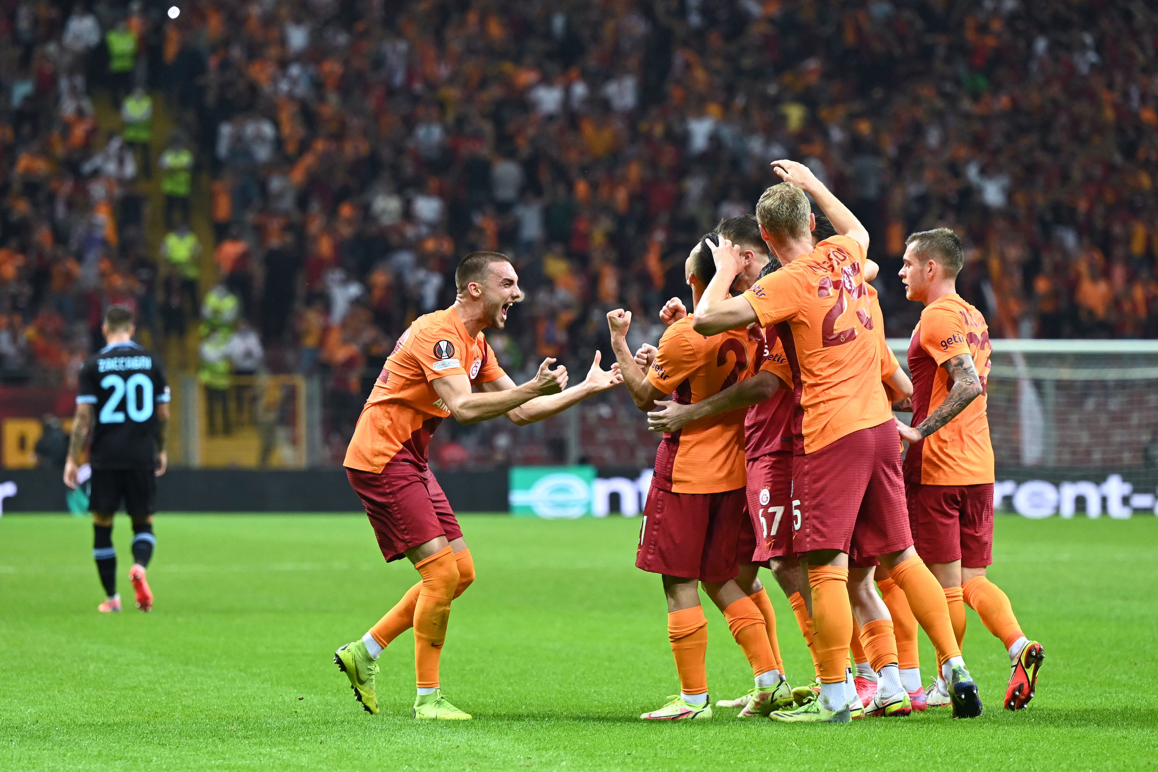 Hasil Laga Pekan Satu Liga Europa: Lazio Kalah, West Ham Menang