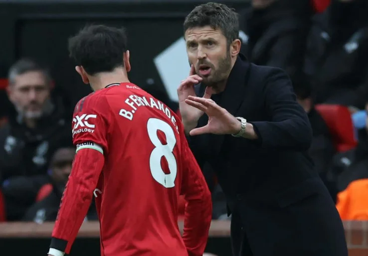 Michael Carrick Bicara Masa Depan Bruno Fernandes di Manchester United