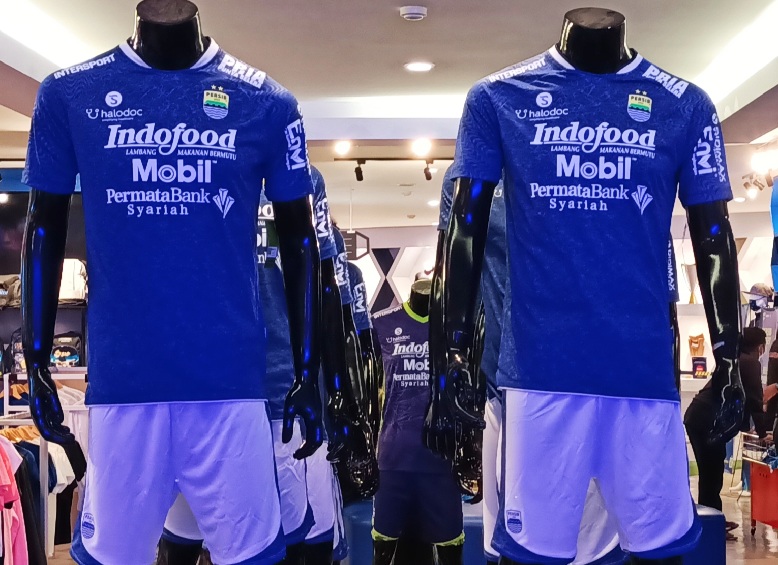 Jersey Baru Persib Resmi Diluncurkan, Marc Klok Paling Laku