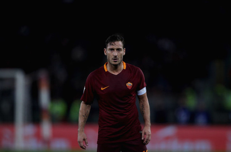 Francesco Totti Putuskan Pensiun Musim Ini