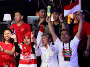 Pengorbanan 10 Jam Demi Dukung Pebulu Tangkis Indonesia