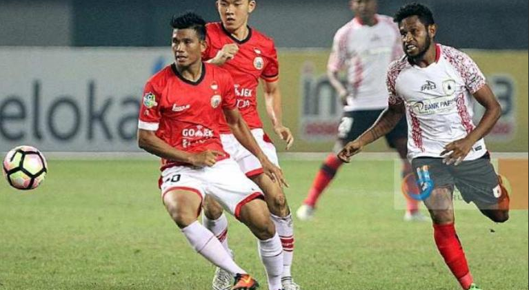 Persija Tahan Imbang Persipura di Babak I