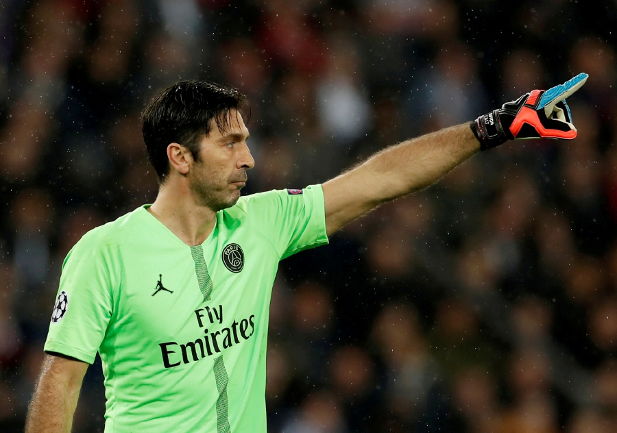 Manchester United Bikin Gianluigi Buffon Trauma