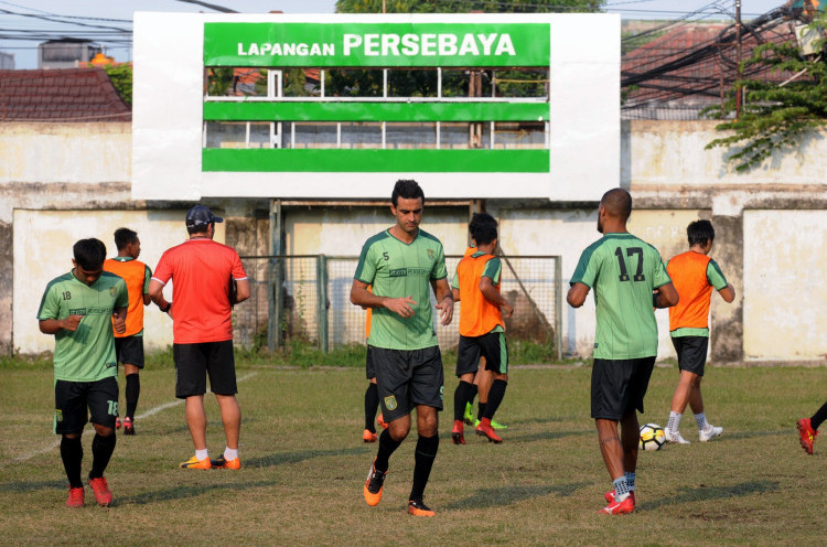 Lawan Bhayangkara FC Terasa Spesial, Bek Persebaya Otavio Dutra Lakukan Hal Ini