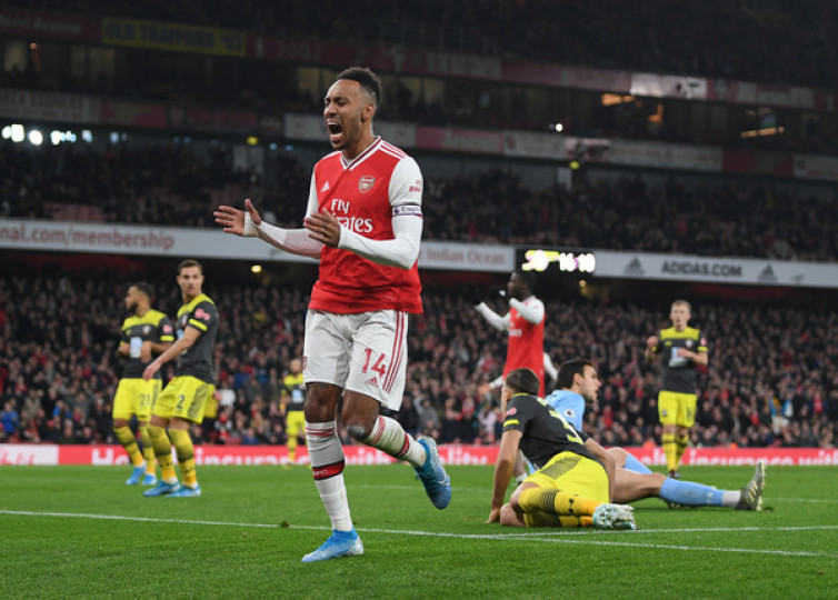 Chelsea Ramaikan Perburuan Pierre-Emerick Aubameyang