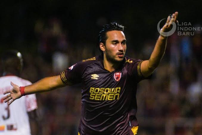 Ezra Walian Dikontrak Tiga Tahun, Direktur Persib: Rekomendasi Pelatih