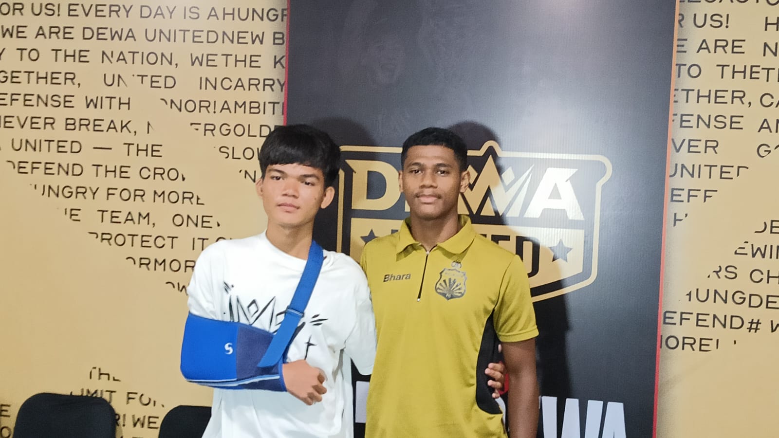 Rakha Nurkholis dan Fadly Alberto Hengga (BolaSkor.com/Gazza Roosaryatama)