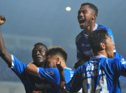 Persib Bandung 2-0 Persipura Jayapura: Pangeran Biru Geser Persija untuk Sementara