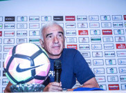 Mario Gomez Pastikan Tidak akan Tangani Persib di Musim Depan