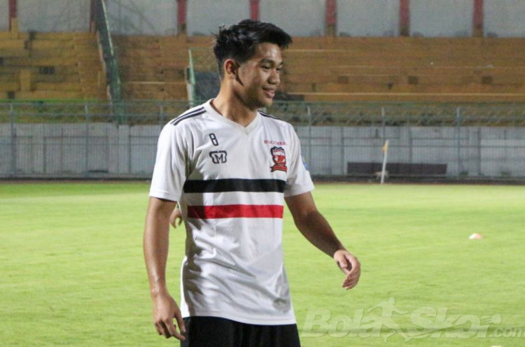 Samuel Christianson Siap Rebut Tempat Utama di Skuat Madura United saat Liga 1 Jalan Kembali
