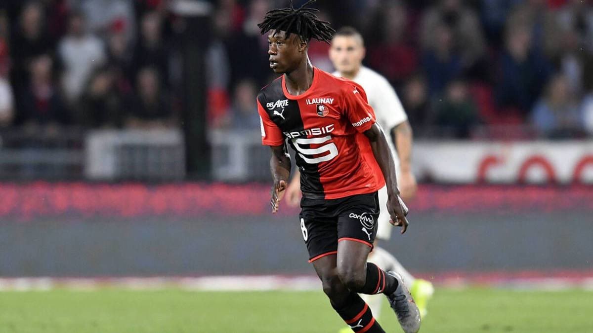 Manchester United Usik Rencana Real Madrid Rekrut Eduardo Camavinga