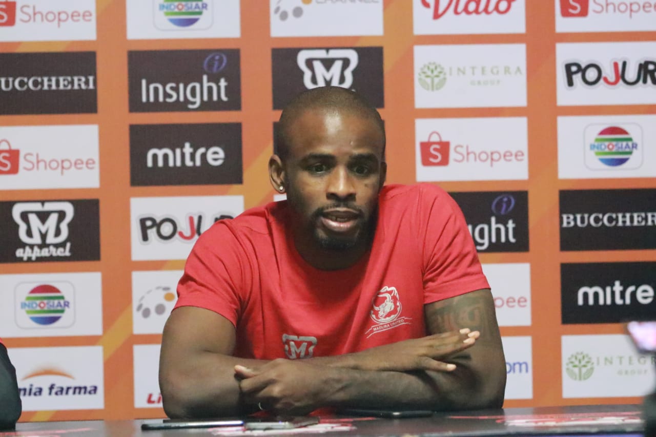 Keberadaan Milomir Seslija Kian Buat Madura United Waspadai Arema FC