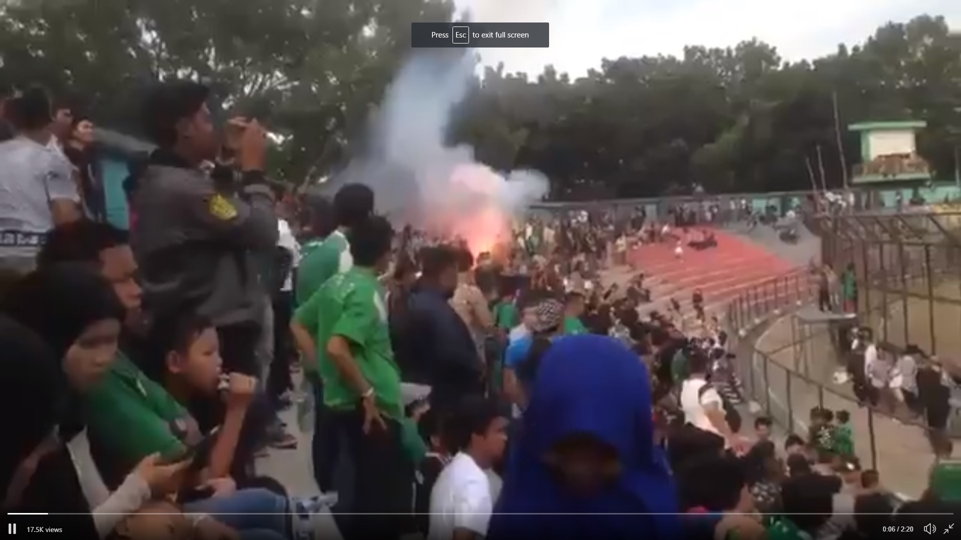 Edy Rahmayadi Sambangi Tribun Suporter Usai Nyalakan Suar, Berikut Klarifikasi PSMS Medan