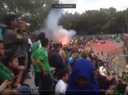 Edy Rahmayadi Sambangi Tribun Suporter Usai Nyalakan Suar, Berikut Klarifikasi PSMS Medan