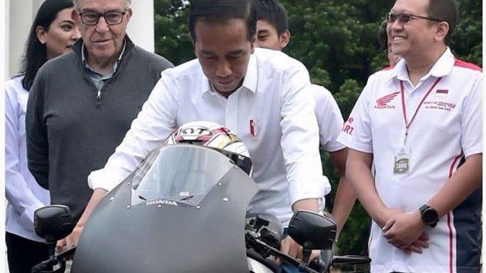 Tunggangi RC123V, Jokowi Siap Tampil pada MotoGP 2021
